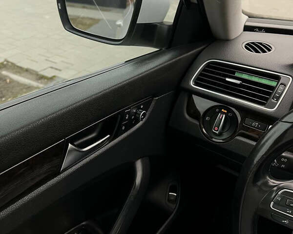 Білий Фольксваген Пассат, об'ємом двигуна 2 л та пробігом 234 тис. км за 13499 $, фото 8 на Automoto.ua