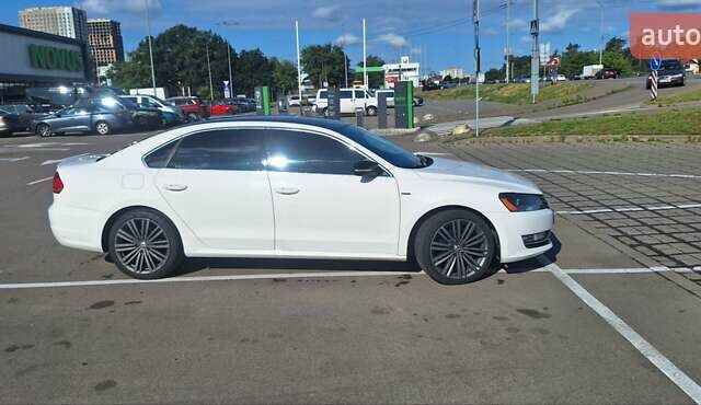 Білий Фольксваген Пассат, об'ємом двигуна 1.8 л та пробігом 177 тис. км за 11000 $, фото 5 на Automoto.ua