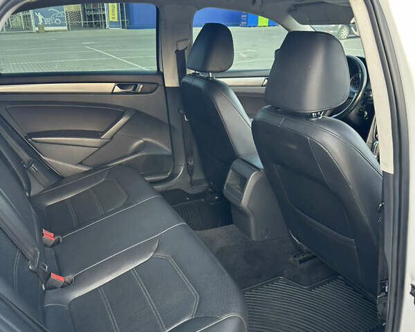 Білий Фольксваген Пассат, об'ємом двигуна 1.8 л та пробігом 146 тис. км за 9000 $, фото 10 на Automoto.ua