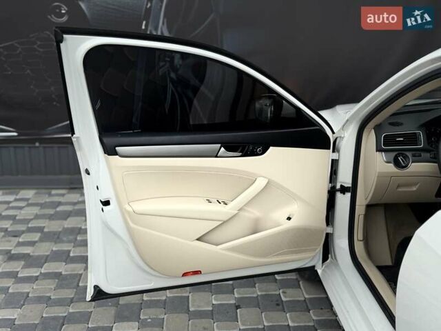 Белый Фольксваген Пассат, объемом двигателя 1.8 л и пробегом 205 тыс. км за 9900 $, фото 19 на Automoto.ua