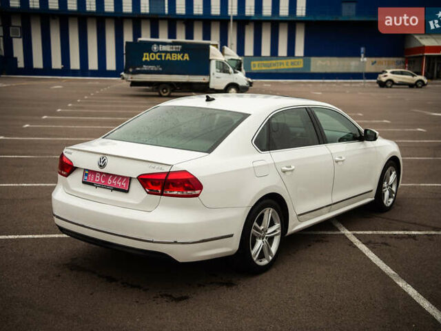 Білий Фольксваген Пассат, об'ємом двигуна 2 л та пробігом 205 тис. км за 12999 $, фото 4 на Automoto.ua