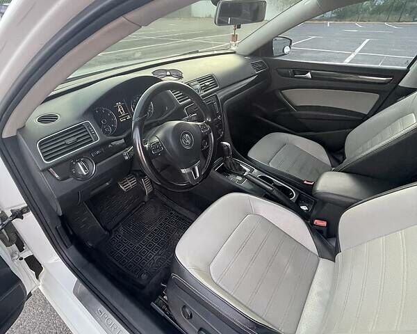 Белый Фольксваген Пассат, объемом двигателя 1.8 л и пробегом 162 тыс. км за 8900 $, фото 12 на Automoto.ua