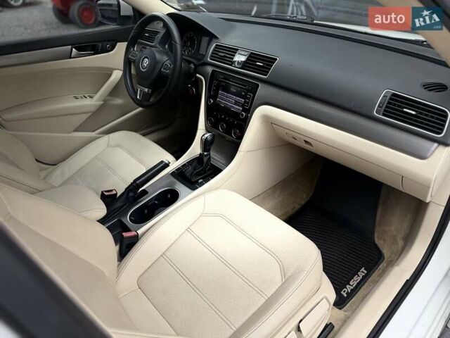 Белый Фольксваген Пассат, объемом двигателя 1.8 л и пробегом 205 тыс. км за 9900 $, фото 37 на Automoto.ua