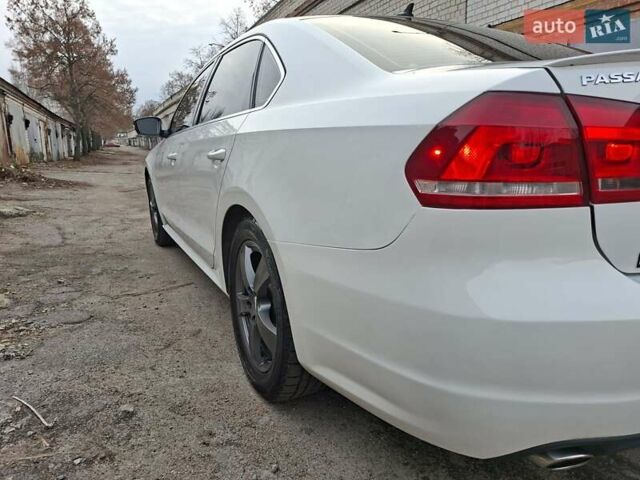 Белый Фольксваген Пассат, объемом двигателя 1.8 л и пробегом 233 тыс. км за 9000 $, фото 16 на Automoto.ua