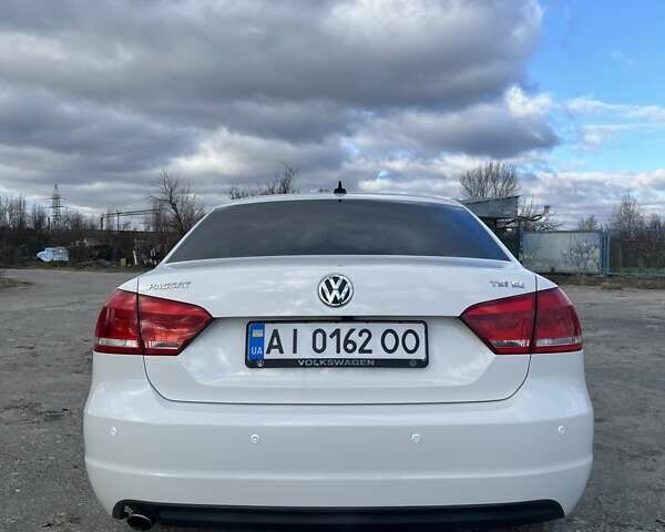 Белый Фольксваген Пассат, объемом двигателя 1.8 л и пробегом 64 тыс. км за 11700 $, фото 17 на Automoto.ua