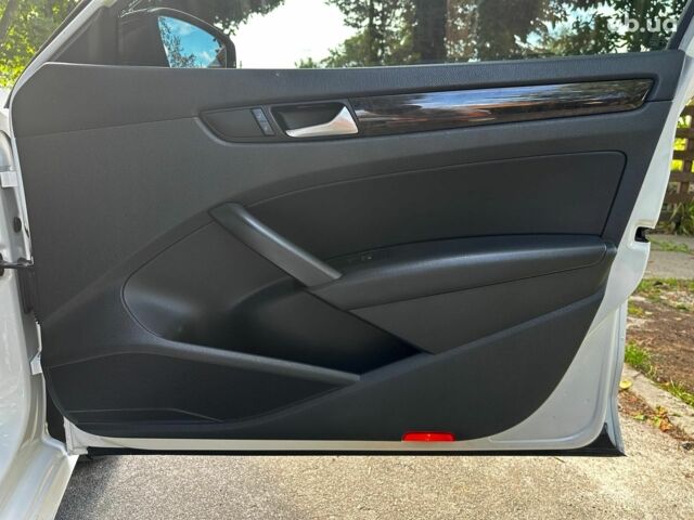 Белый Фольксваген Пассат, объемом двигателя 1.8 л и пробегом 174 тыс. км за 11890 $, фото 26 на Automoto.ua