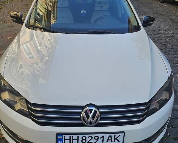 Белый Фольксваген Пассат, объемом двигателя 1.8 л и пробегом 193 тыс. км за 11200 $, фото 3 на Automoto.ua