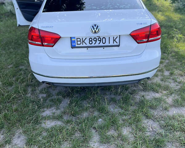 Белый Фольксваген Пассат, объемом двигателя 2 л и пробегом 197 тыс. км за 13200 $, фото 7 на Automoto.ua