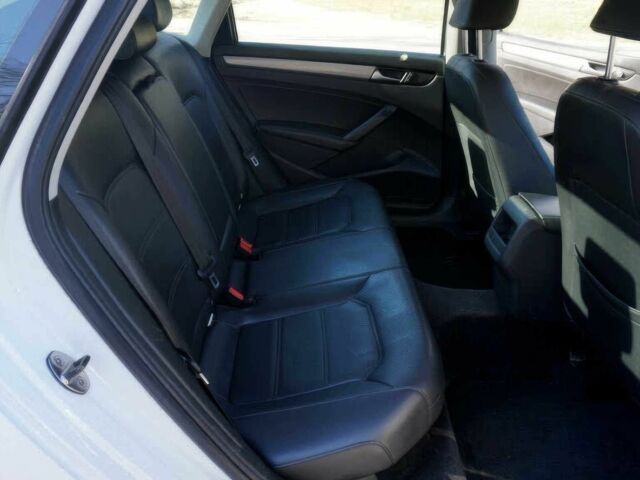 Білий Фольксваген Пассат, об'ємом двигуна 1.8 л та пробігом 82 тис. км за 8300 $, фото 11 на Automoto.ua