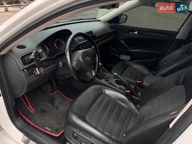 Білий Фольксваген Пассат, об'ємом двигуна 1.8 л та пробігом 169 тис. км за 11300 $, фото 8 на Automoto.ua