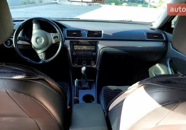 Белый Фольксваген Пассат, объемом двигателя 1.8 л и пробегом 136 тыс. км за 9999 $, фото 12 на Automoto.ua