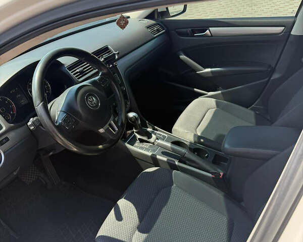 Білий Фольксваген Пассат, об'ємом двигуна 1.8 л та пробігом 189 тис. км за 11500 $, фото 11 на Automoto.ua