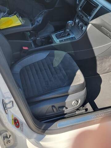 Белый Фольксваген Пассат, объемом двигателя 1.8 л и пробегом 153 тыс. км за 12100 $, фото 14 на Automoto.ua