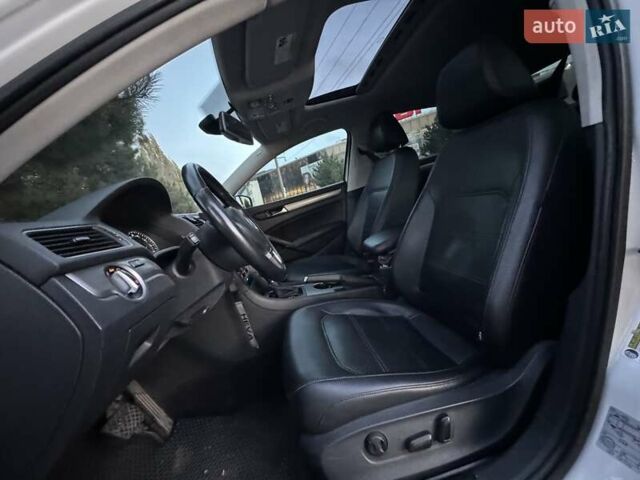 Белый Фольксваген Пассат, объемом двигателя 1.8 л и пробегом 180 тыс. км за 10999 $, фото 14 на Automoto.ua