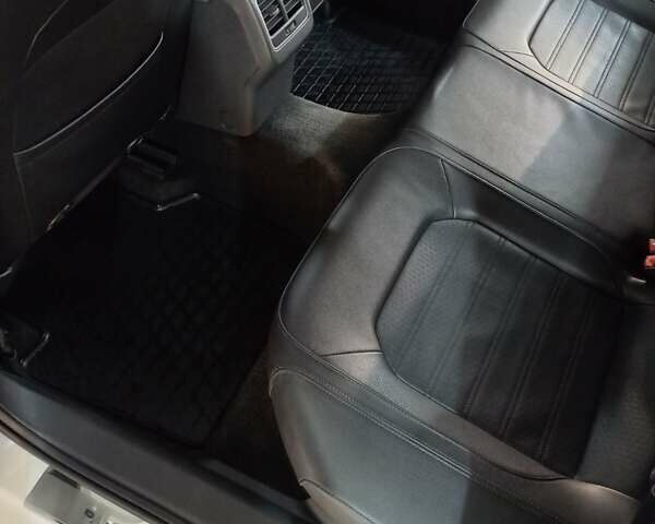 Белый Фольксваген Пассат, объемом двигателя 1.8 л и пробегом 198 тыс. км за 12500 $, фото 12 на Automoto.ua