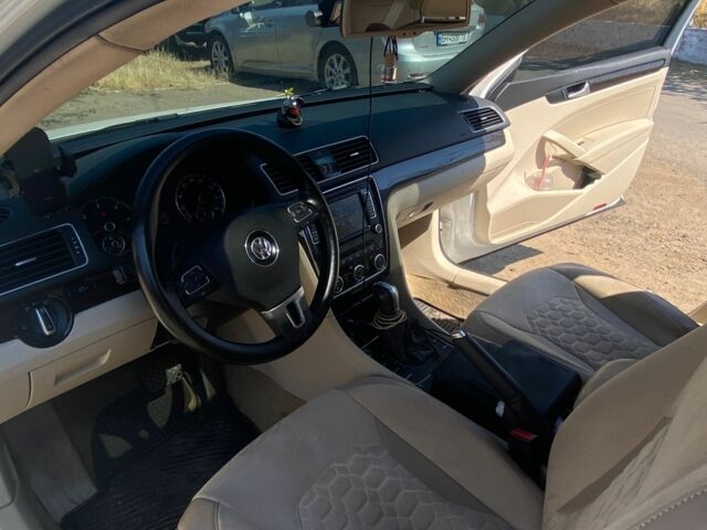 Білий Фольксваген Пассат, об'ємом двигуна 2 л та пробігом 220 тис. км за 12000 $, фото 6 на Automoto.ua