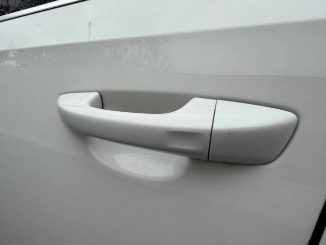 Белый Фольксваген Пассат, объемом двигателя 2 л и пробегом 115 тыс. км за 13200 $, фото 10 на Automoto.ua