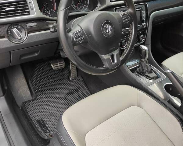 Белый Фольксваген Пассат, объемом двигателя 1.8 л и пробегом 283 тыс. км за 9700 $, фото 5 на Automoto.ua