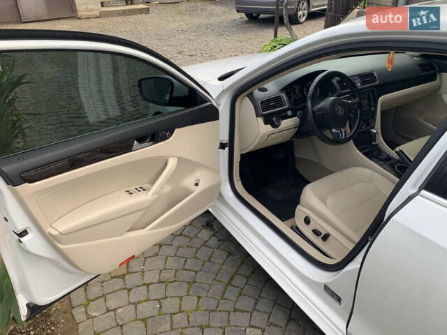 Белый Фольксваген Пассат, объемом двигателя 2 л и пробегом 114 тыс. км за 12000 $, фото 3 на Automoto.ua