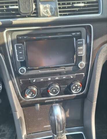 Білий Фольксваген Пассат, об'ємом двигуна 1.8 л та пробігом 177 тис. км за 11000 $, фото 7 на Automoto.ua