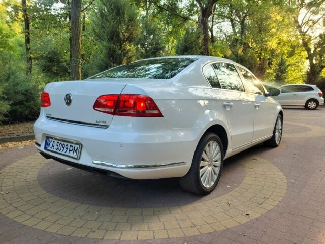 Белый Фольксваген Пассат, объемом двигателя 2 л и пробегом 300 тыс. км за 10700 $, фото 3 на Automoto.ua