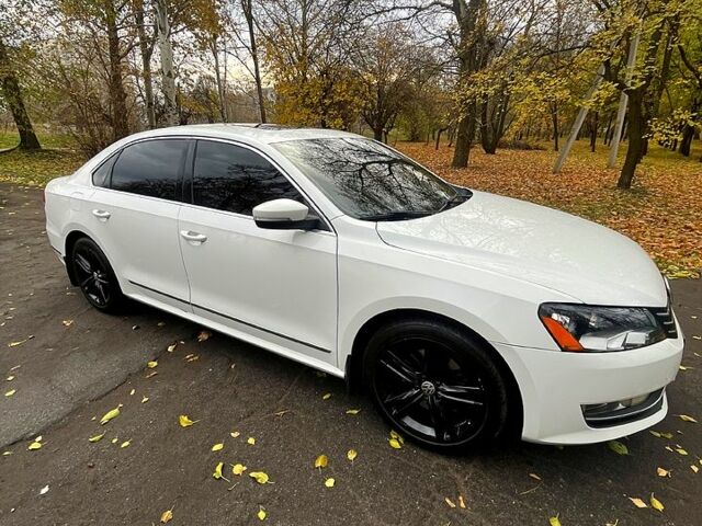 Білий Фольксваген Пассат, об'ємом двигуна 1.8 л та пробігом 174 тис. км за 10000 $, фото 3 на Automoto.ua