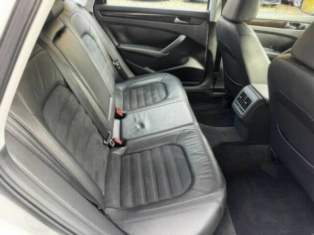 Белый Фольксваген Пассат, объемом двигателя 2 л и пробегом 83 тыс. км за 7000 $, фото 12 на Automoto.ua