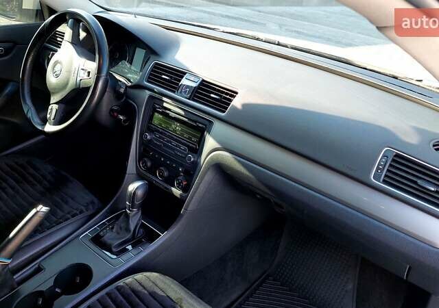 Белый Фольксваген Пассат, объемом двигателя 1.8 л и пробегом 136 тыс. км за 9999 $, фото 4 на Automoto.ua