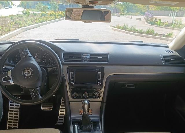 Білий Фольксваген Пассат, об'ємом двигуна 1.8 л та пробігом 158 тис. км за 11000 $, фото 4 на Automoto.ua