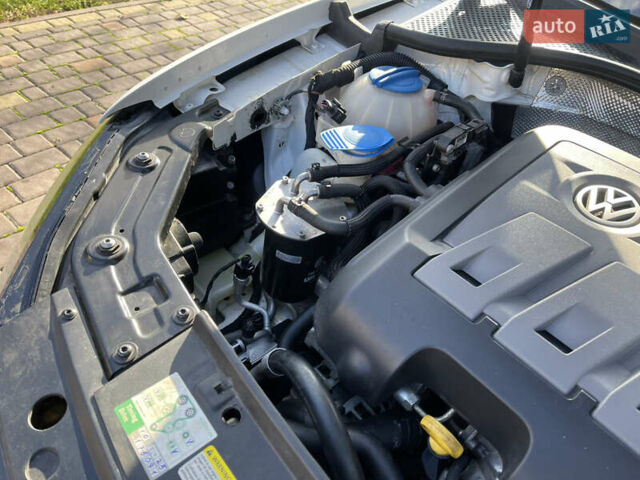 Белый Фольксваген Пассат, объемом двигателя 1.97 л и пробегом 176 тыс. км за 12850 $, фото 11 на Automoto.ua