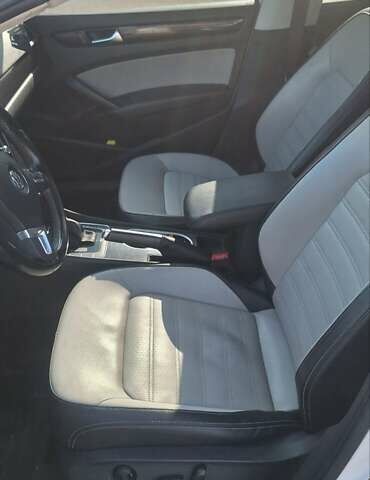 Білий Фольксваген Пассат, об'ємом двигуна 1.8 л та пробігом 177 тис. км за 11000 $, фото 6 на Automoto.ua