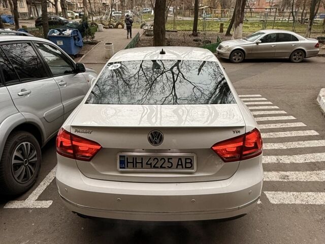 Белый Фольксваген Пассат, объемом двигателя 2 л и пробегом 168 тыс. км за 13000 $, фото 2 на Automoto.ua