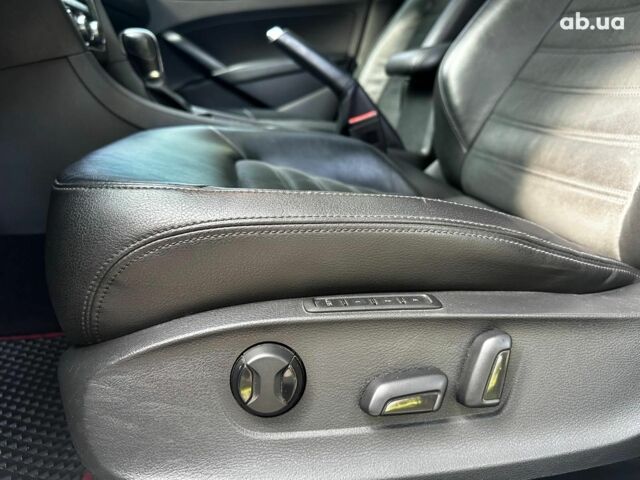 Белый Фольксваген Пассат, объемом двигателя 1.8 л и пробегом 174 тыс. км за 11890 $, фото 12 на Automoto.ua