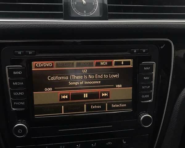 Белый Фольксваген Пассат, объемом двигателя 2 л и пробегом 140 тыс. км за 12600 $, фото 17 на Automoto.ua