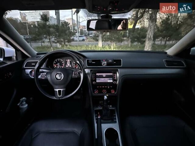 Белый Фольксваген Пассат, объемом двигателя 1.8 л и пробегом 180 тыс. км за 10999 $, фото 17 на Automoto.ua