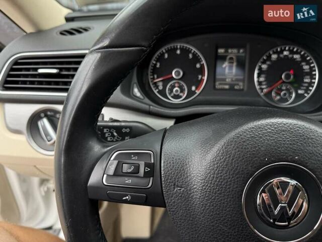 Белый Фольксваген Пассат, объемом двигателя 1.8 л и пробегом 205 тыс. км за 9900 $, фото 29 на Automoto.ua