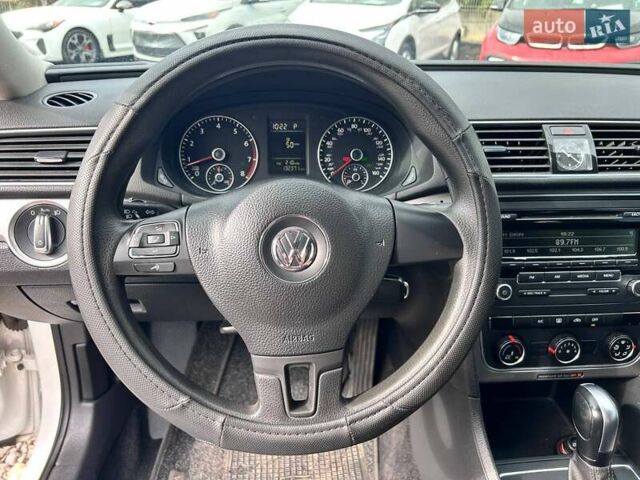 Белый Фольксваген Пассат, объемом двигателя 1.8 л и пробегом 212 тыс. км за 9700 $, фото 15 на Automoto.ua
