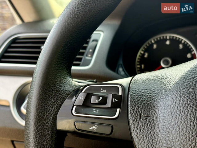 Білий Фольксваген Пассат, об'ємом двигуна 1.8 л та пробігом 207 тис. км за 8390 $, фото 21 на Automoto.ua