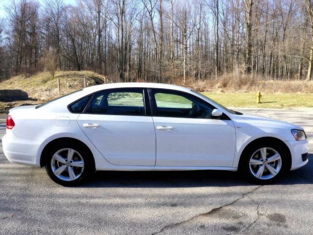 Білий Фольксваген Пассат, об'ємом двигуна 1.8 л та пробігом 82 тис. км за 8300 $, фото 5 на Automoto.ua