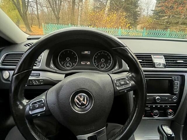 Білий Фольксваген Пассат, об'ємом двигуна 1.8 л та пробігом 174 тис. км за 10000 $, фото 12 на Automoto.ua