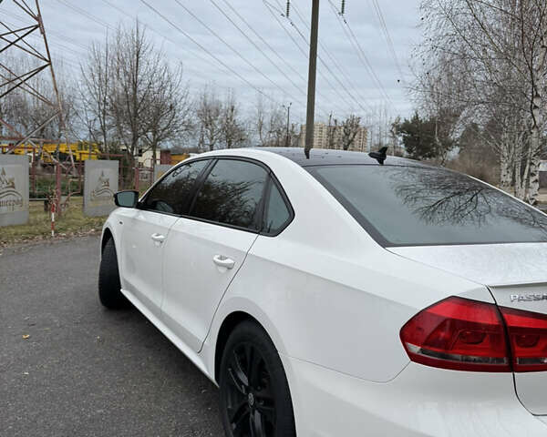 Білий Фольксваген Пассат, об'ємом двигуна 1.8 л та пробігом 221 тис. км за 11000 $, фото 13 на Automoto.ua