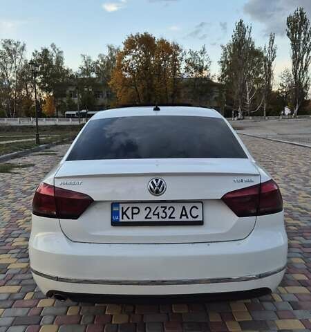 Білий Фольксваген Пассат, об'ємом двигуна 2 л та пробігом 160 тис. км за 11800 $, фото 8 на Automoto.ua