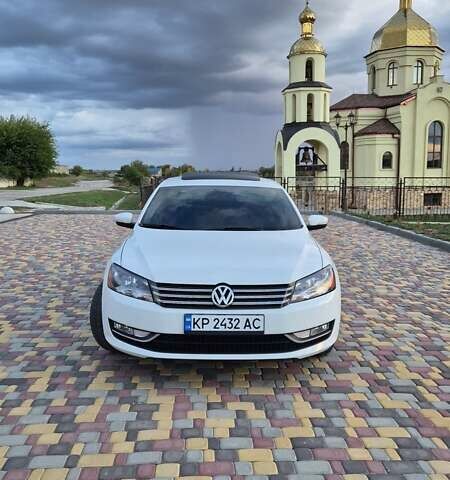 Білий Фольксваген Пассат, об'ємом двигуна 2 л та пробігом 160 тис. км за 11800 $, фото 3 на Automoto.ua