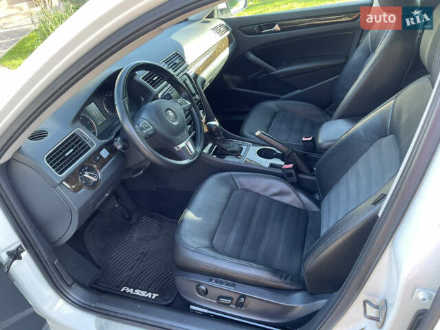 Белый Фольксваген Пассат, объемом двигателя 1.97 л и пробегом 176 тыс. км за 12850 $, фото 6 на Automoto.ua