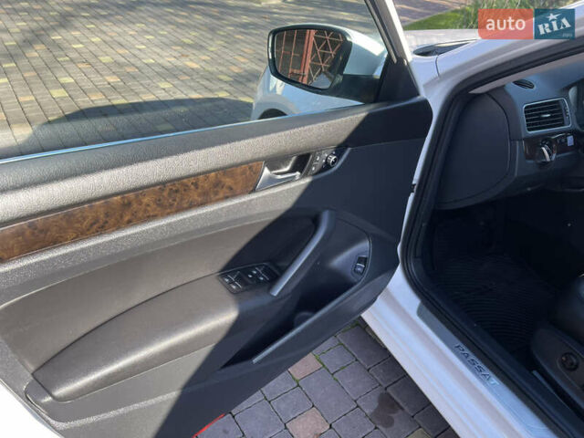 Белый Фольксваген Пассат, объемом двигателя 1.97 л и пробегом 176 тыс. км за 12850 $, фото 9 на Automoto.ua