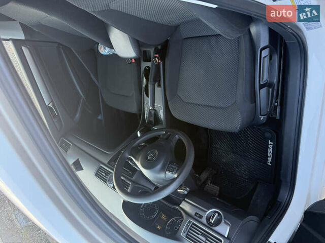 Белый Фольксваген Пассат, объемом двигателя 1.8 л и пробегом 94 тыс. км за 9000 $, фото 6 на Automoto.ua