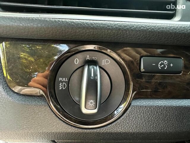 Белый Фольксваген Пассат, объемом двигателя 1.8 л и пробегом 174 тыс. км за 11890 $, фото 13 на Automoto.ua