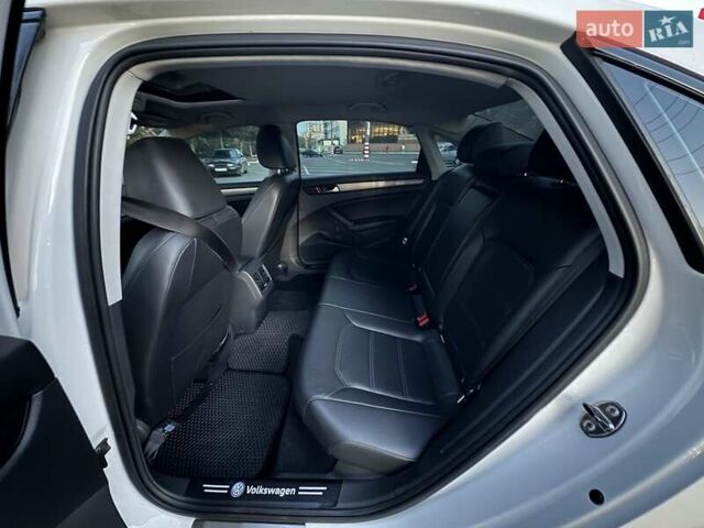 Белый Фольксваген Пассат, объемом двигателя 1.8 л и пробегом 180 тыс. км за 10999 $, фото 16 на Automoto.ua