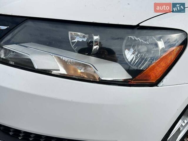 Белый Фольксваген Пассат, объемом двигателя 1.8 л и пробегом 212 тыс. км за 9700 $, фото 8 на Automoto.ua