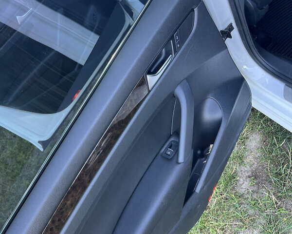 Белый Фольксваген Пассат, объемом двигателя 2 л и пробегом 197 тыс. км за 13200 $, фото 9 на Automoto.ua